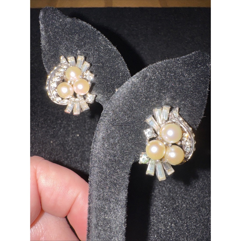 Vintage JOMAZ Silver Tone Faux Pearl Rhinestone Clip On Earrings